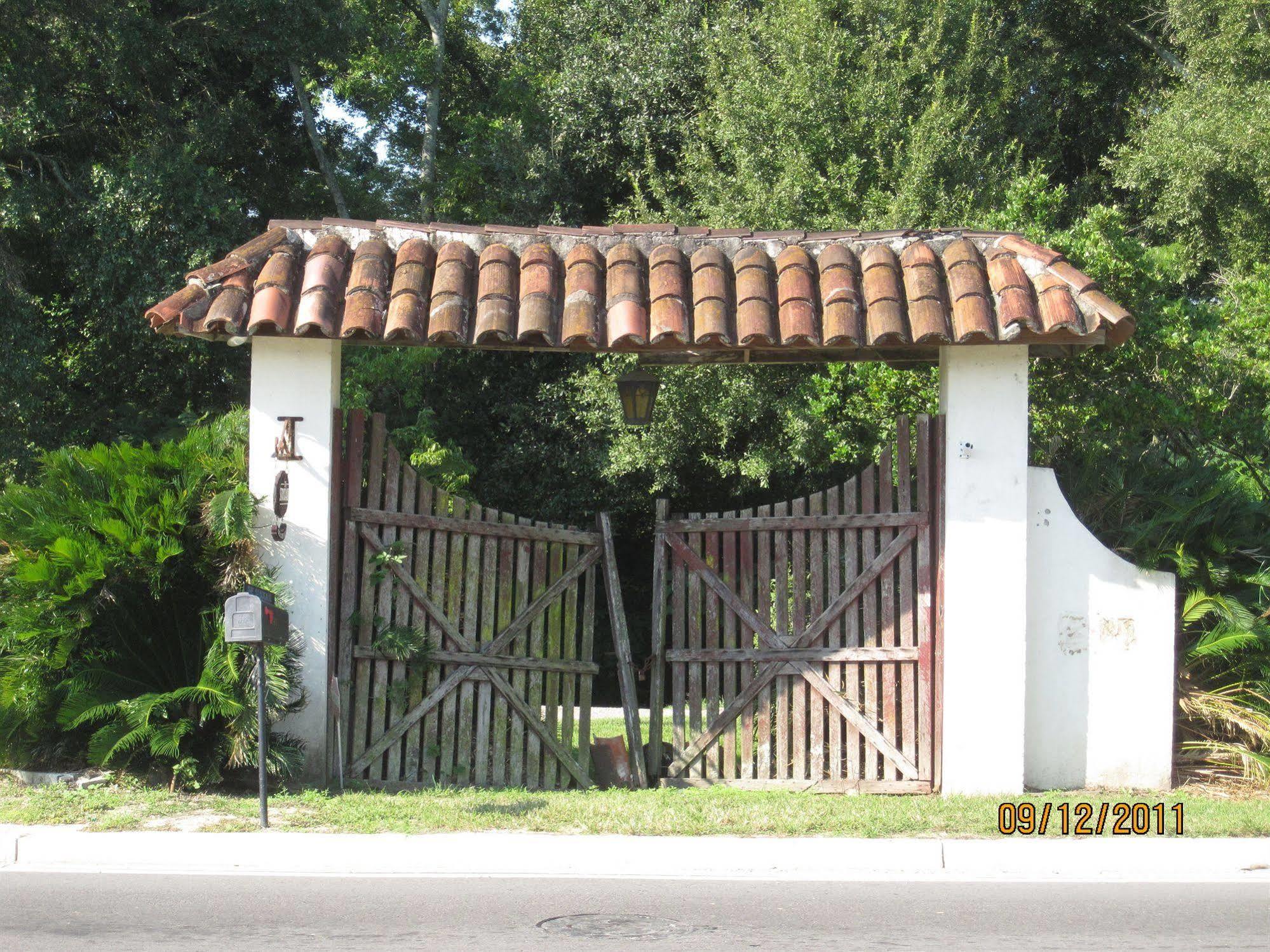 The Stockade Bed And Breakfast บาตันรูช ภายนอก รูปภาพ